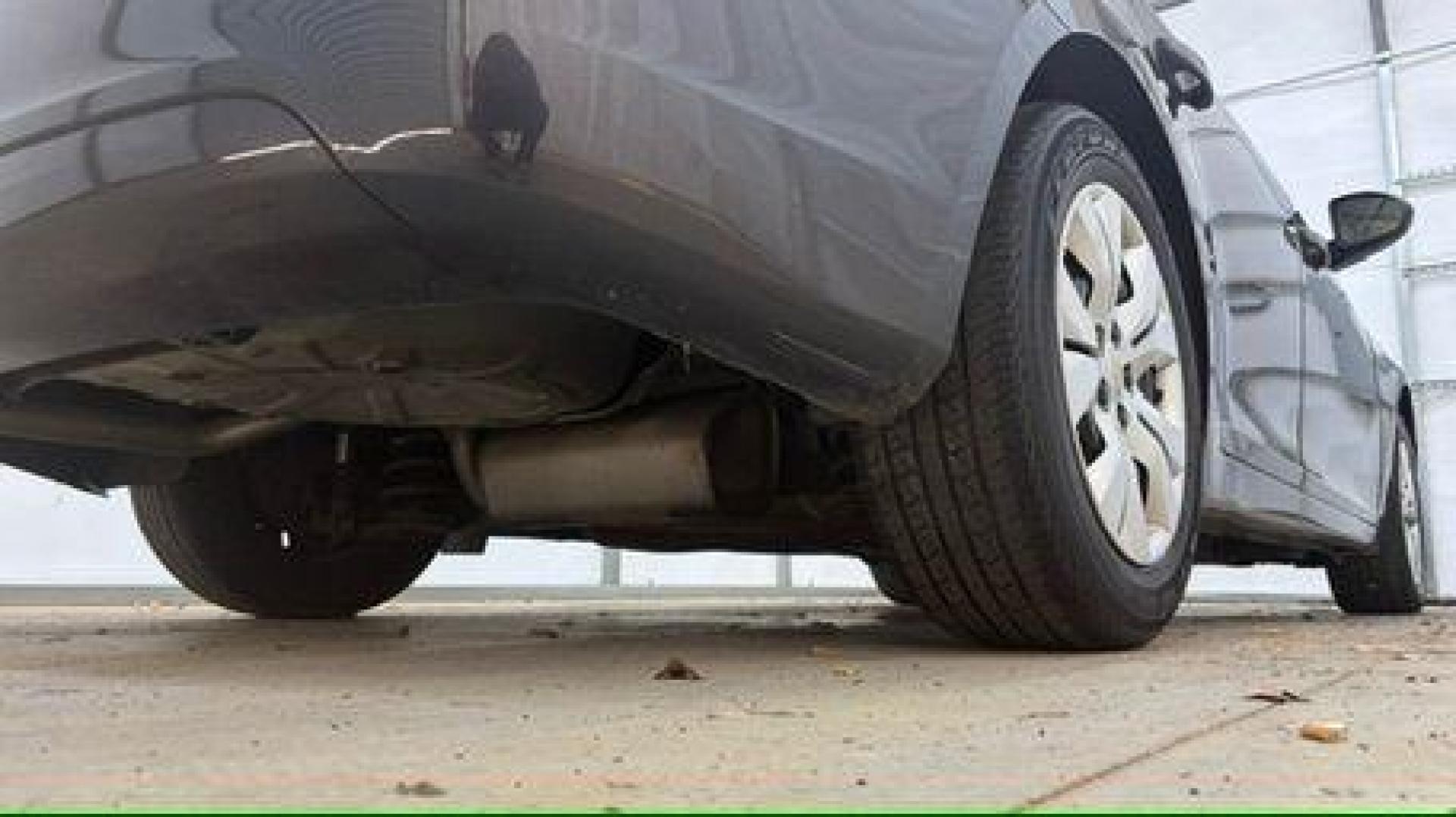 2014 GRAY Chevrolet Cruze LS Auto (1G1PA5SH5E7) with an 1.8L L4 DOHC 16V FFV engine, 6-Speed Automatic transmission, located at 1806 Veterans Memorial Hwy SW, Austell, GA, 30168, (770) 944-9558, 33.817959, -84.606987 - Photo#20