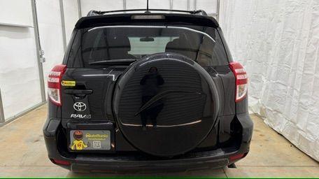 2012 Black Toyota RAV4 Base I4 2WD (2T3ZF4DV0CW) with an 2.4L L4 DOHC 16V engine, 4-Speed Automatic transmission, located at 1806 Veterans Memorial Hwy SW, Austell, GA, 30168, (770) 944-9558, 33.817959, -84.606987 - Photo#4