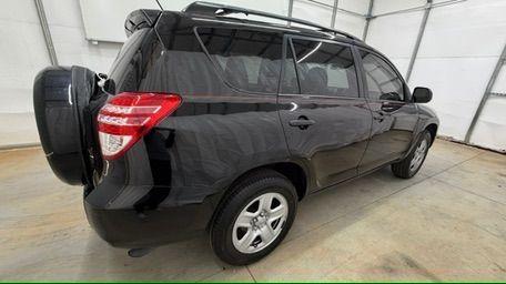 2012 Black Toyota RAV4 Base I4 2WD (2T3ZF4DV0CW) with an 2.4L L4 DOHC 16V engine, 4-Speed Automatic transmission, located at 1806 Veterans Memorial Hwy SW, Austell, GA, 30168, (770) 944-9558, 33.817959, -84.606987 - Photo#6