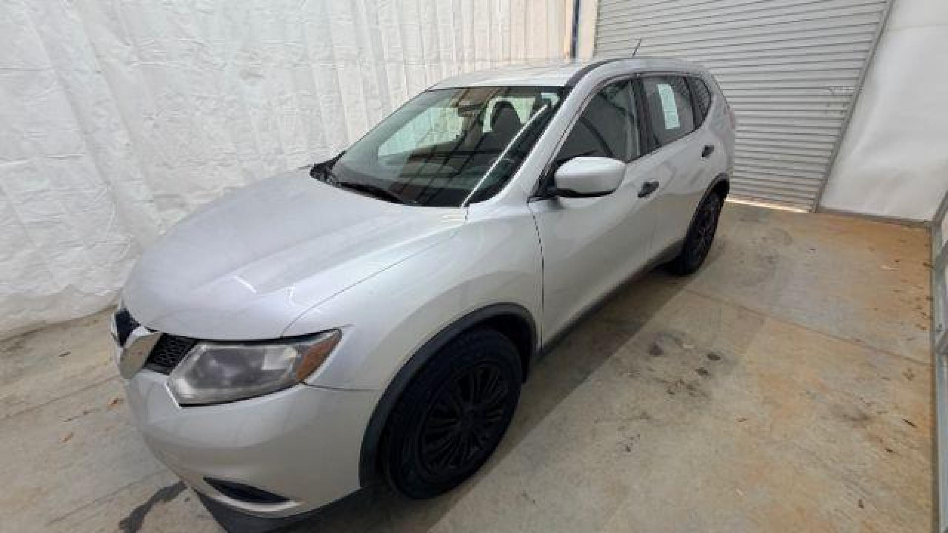 2016 Silver Nissan Rogue S AWD (KNMAT2MV6GP) with an 2.5L L4 DOHC 16V engine, Continuously Variable Transmission transmission, located at 1806 Veterans Memorial Hwy SW, Austell, GA, 30168, (770) 944-9558, 33.817959, -84.606987 - Photo#2