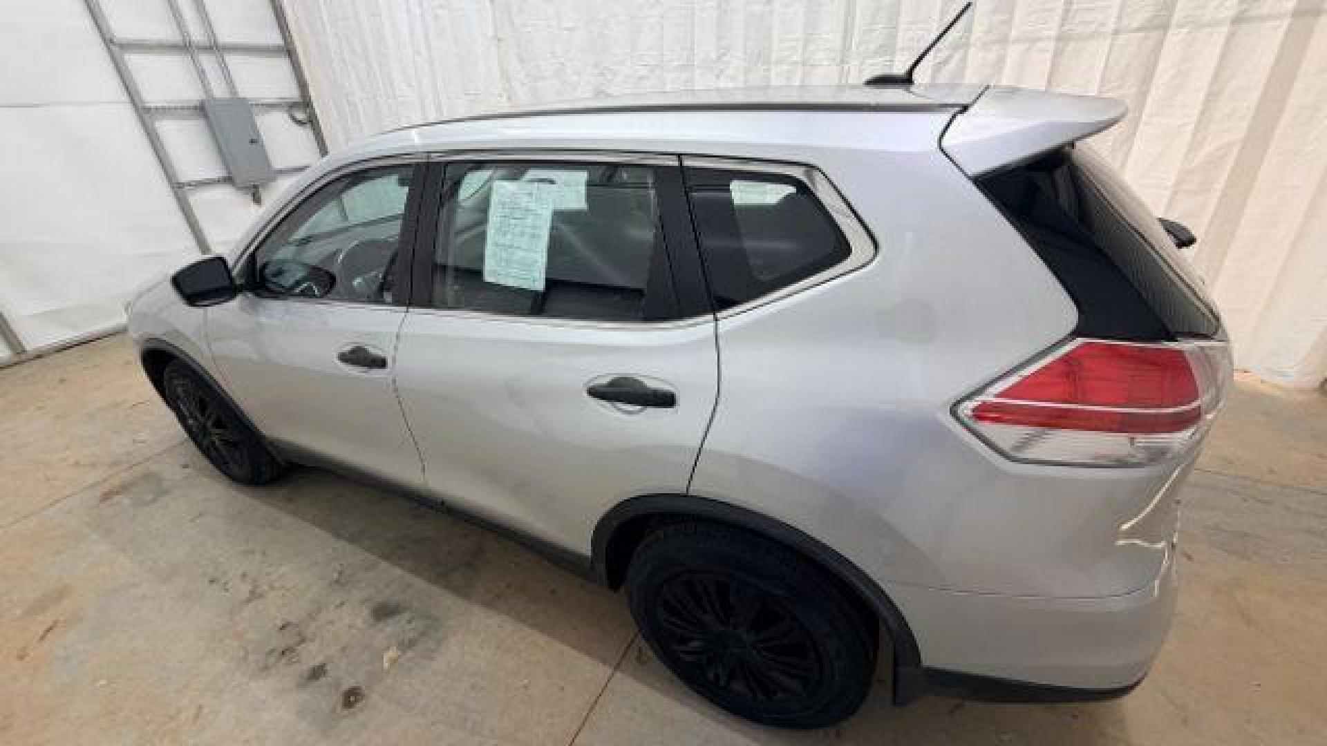 2016 Silver Nissan Rogue S AWD (KNMAT2MV6GP) with an 2.5L L4 DOHC 16V engine, Continuously Variable Transmission transmission, located at 1806 Veterans Memorial Hwy SW, Austell, GA, 30168, (770) 944-9558, 33.817959, -84.606987 - Photo#3