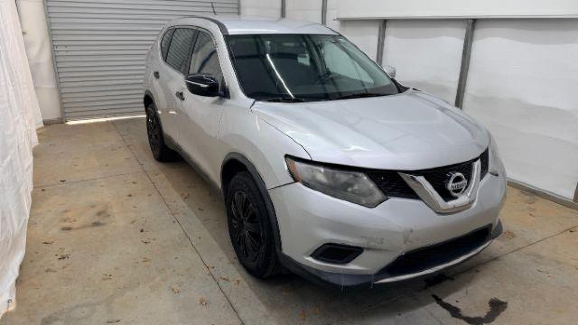 2016 Silver Nissan Rogue S AWD (KNMAT2MV6GP) with an 2.5L L4 DOHC 16V engine, Continuously Variable Transmission transmission, located at 1806 Veterans Memorial Hwy SW, Austell, GA, 30168, (770) 944-9558, 33.817959, -84.606987 - Photo#9