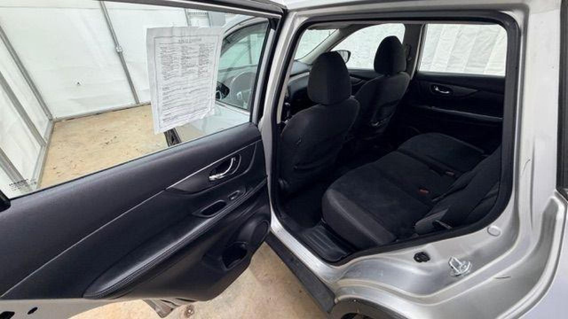 2016 Silver Nissan Rogue S AWD (KNMAT2MV6GP) with an 2.5L L4 DOHC 16V engine, Continuously Variable Transmission transmission, located at 1806 Veterans Memorial Hwy SW, Austell, GA, 30168, (770) 944-9558, 33.817959, -84.606987 - Photo#15