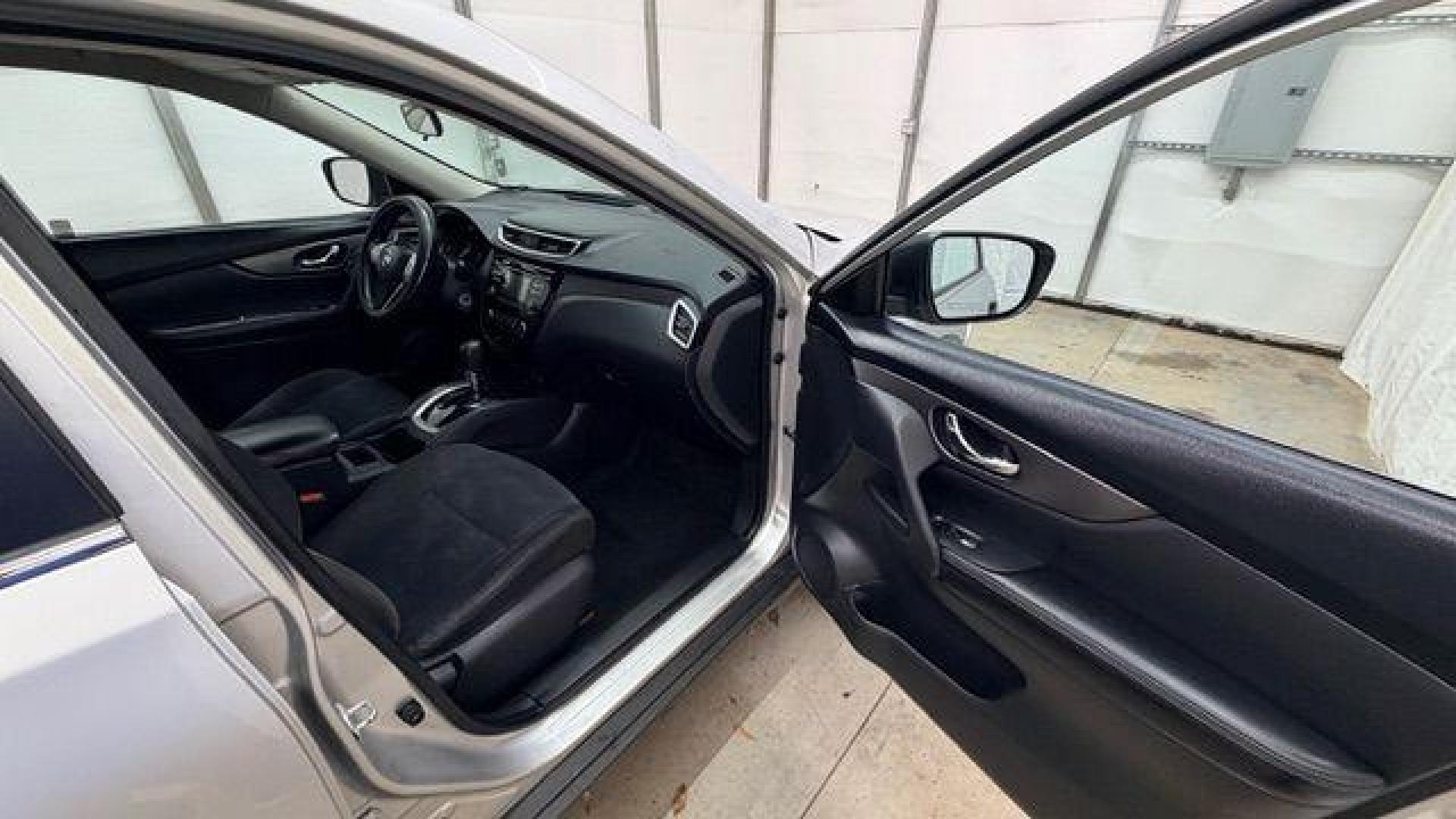 2016 Silver Nissan Rogue S AWD (KNMAT2MV6GP) with an 2.5L L4 DOHC 16V engine, Continuously Variable Transmission transmission, located at 1806 Veterans Memorial Hwy SW, Austell, GA, 30168, (770) 944-9558, 33.817959, -84.606987 - Photo#22