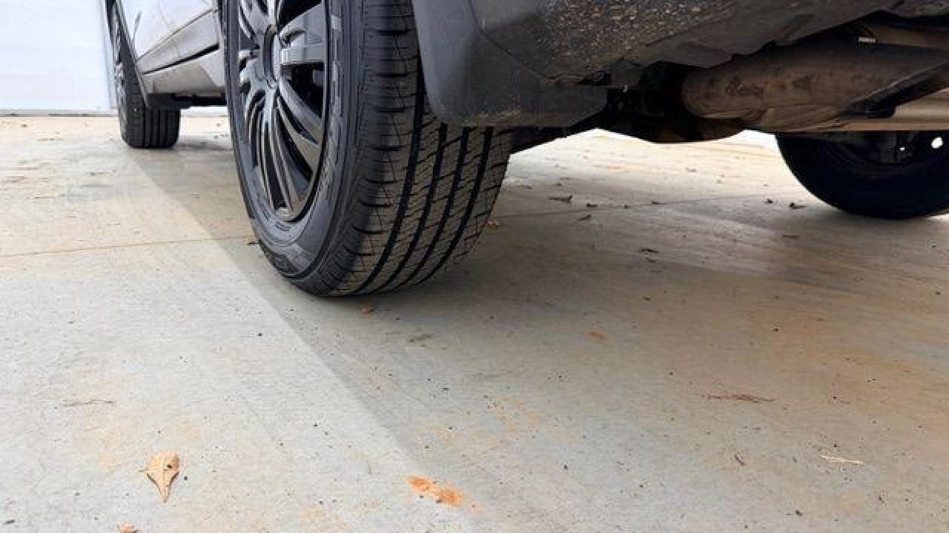 2016 Silver Nissan Rogue S AWD (KNMAT2MV6GP) with an 2.5L L4 DOHC 16V engine, Continuously Variable Transmission transmission, located at 1806 Veterans Memorial Hwy SW, Austell, GA, 30168, (770) 944-9558, 33.817959, -84.606987 - Photo#25