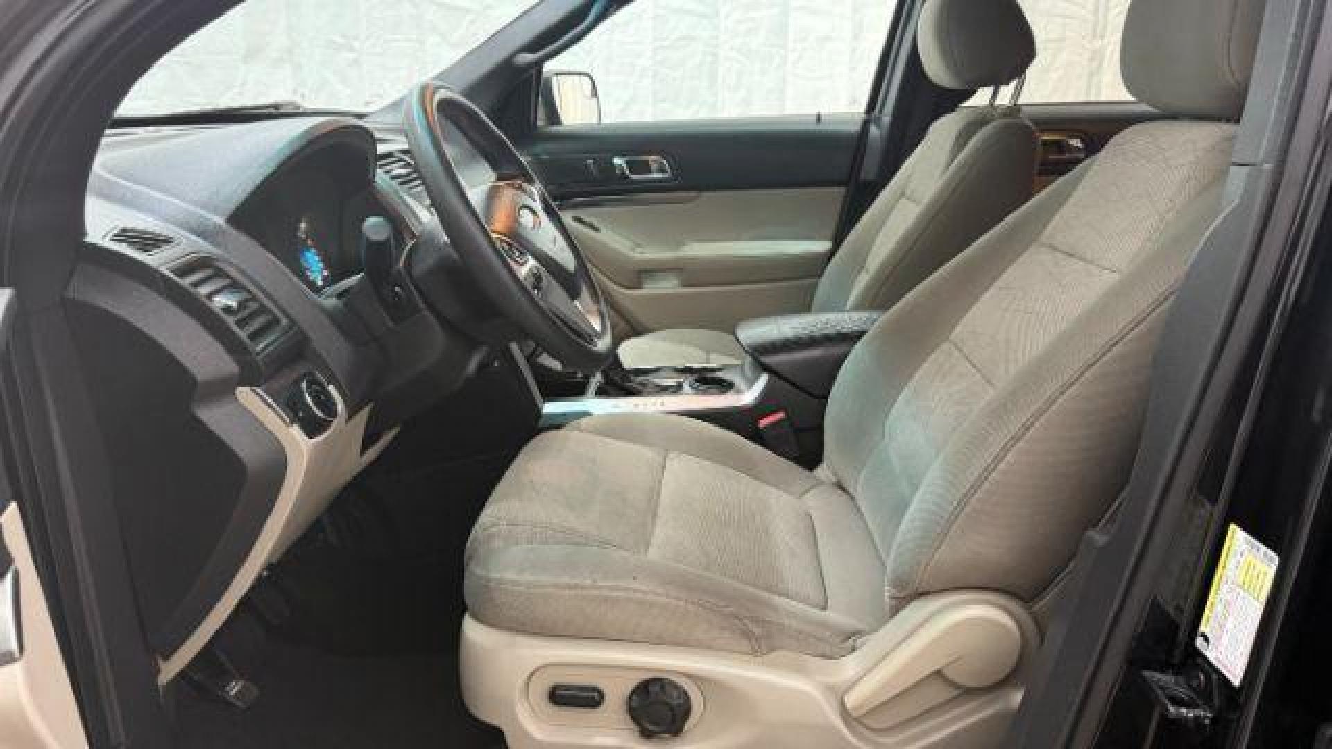 2014 Black Ford Explorer Base FWD (1FM5K7B87EG) with an 3.5L V6 DOHC 24V engine, 6-Speed Automatic transmission, located at 1806 Veterans Memorial Hwy SW, Austell, GA, 30168, (770) 944-9558, 33.817959, -84.606987 - Photo#11