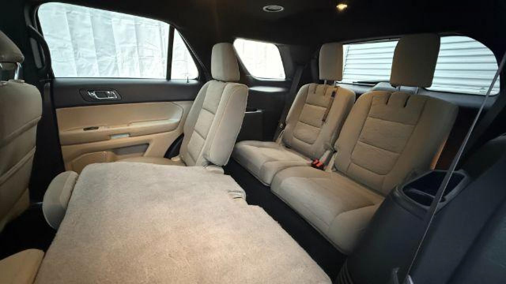 2014 Black Ford Explorer Base FWD (1FM5K7B87EG) with an 3.5L V6 DOHC 24V engine, 6-Speed Automatic transmission, located at 1806 Veterans Memorial Hwy SW, Austell, GA, 30168, (770) 944-9558, 33.817959, -84.606987 - Photo#15