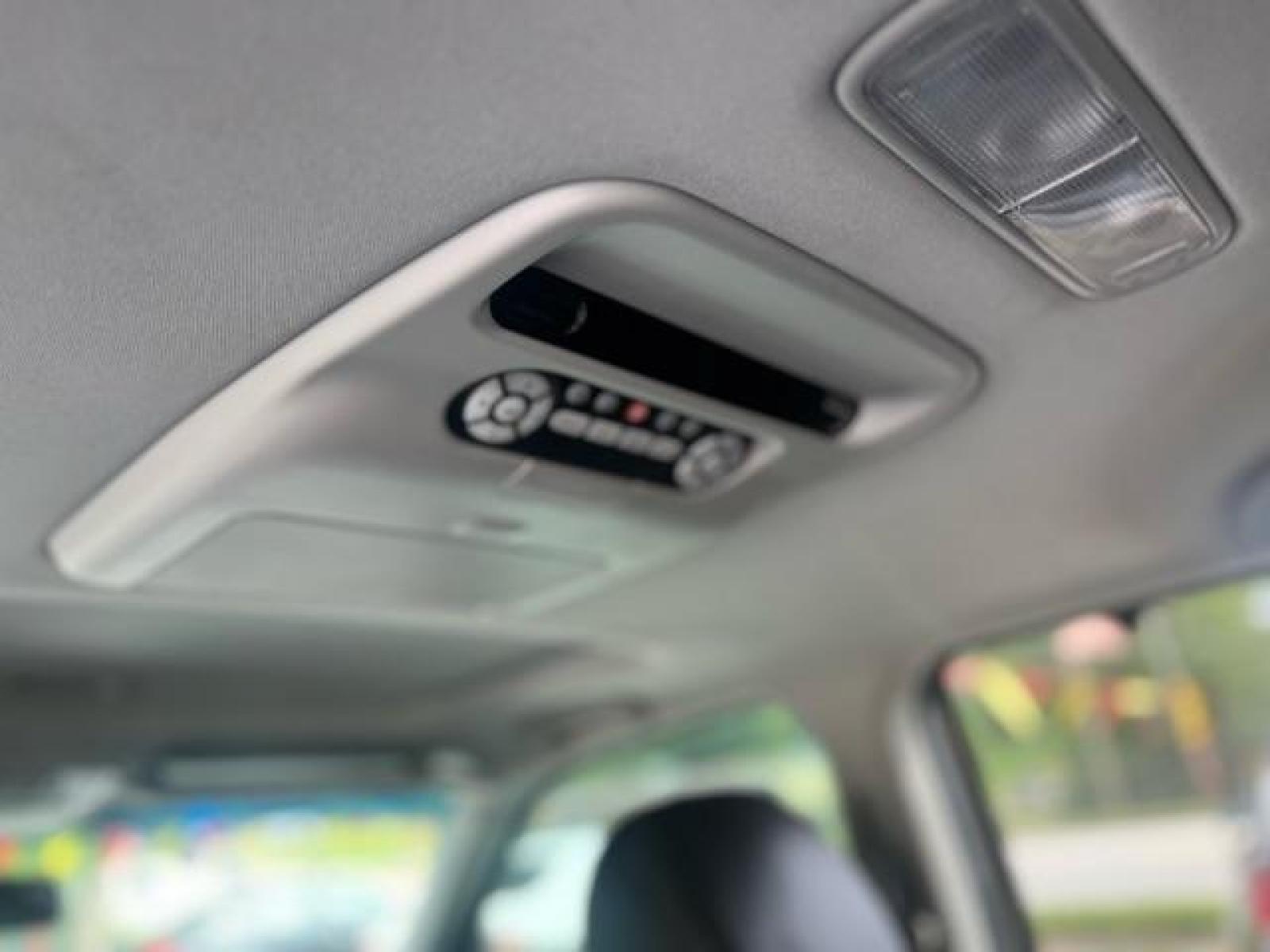 2012 White Honda Pilot Touring 4WD 5-Spd AT with DVD (5FNYF4H9XCB) with an 3.5L V6 SOHC 24V engine, 5-Speed Automatic transmission, located at 1806 Veterans Memorial Hwy SW, Austell, GA, 30168, (770) 944-9558, 33.817959, -84.606987 - Photo #14