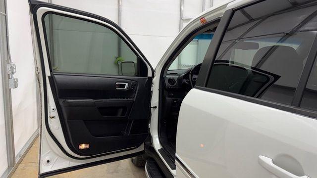 2012 White Honda Pilot Touring 4WD 5-Spd AT (5FNYF4H9XCB) with an 3.5L V6 SOHC 24V engine, 5-Speed Automatic transmission, located at 1806 Veterans Memorial Hwy SW, Austell, GA, 30168, (770) 944-9558, 33.817959, -84.606987 - Photo#10