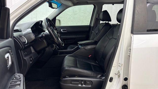 2012 White Honda Pilot Touring 4WD 5-Spd AT (5FNYF4H9XCB) with an 3.5L V6 SOHC 24V engine, 5-Speed Automatic transmission, located at 1806 Veterans Memorial Hwy SW, Austell, GA, 30168, (770) 944-9558, 33.817959, -84.606987 - Photo#11