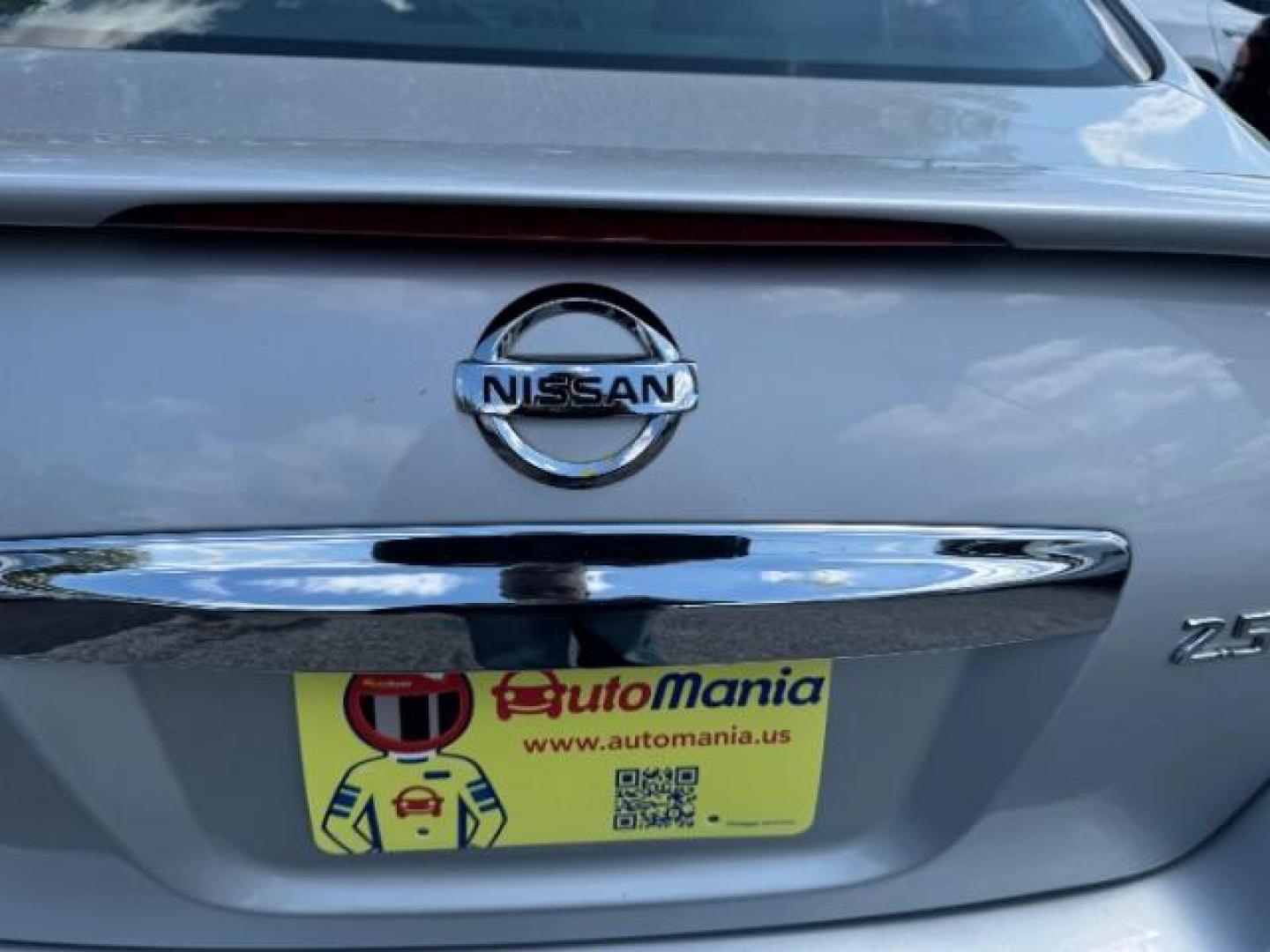 2012 Silver Nissan Altima 2.5 S (1N4AL2AP7CN) with an 2.5L L4 DOHC 16V engine, Continuously Variabl transmission, located at 1806 Veterans Memorial Hwy SW, Austell, GA, 30168, (770) 944-9558, 33.817959, -84.606987 - Photo#10