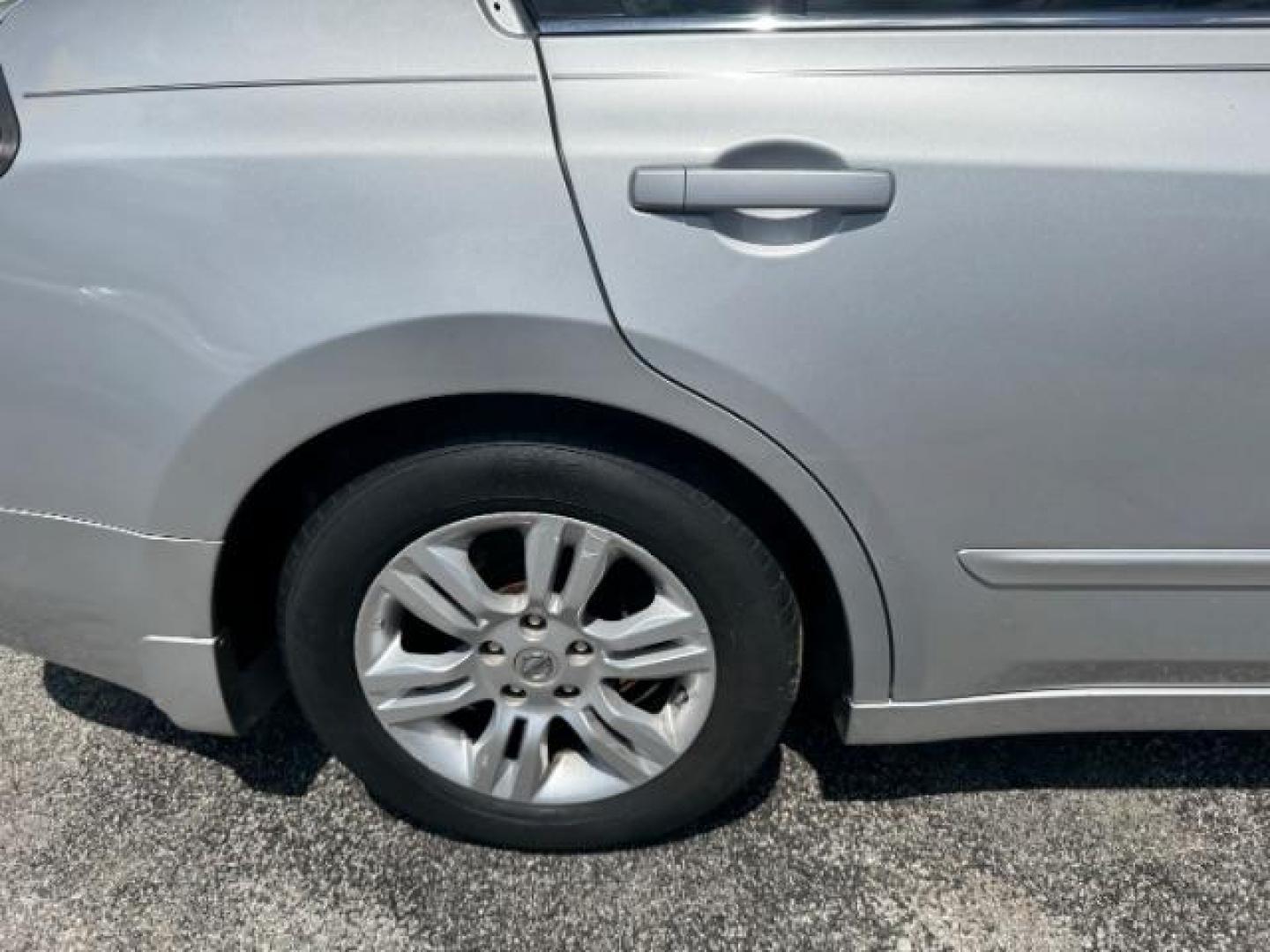 2012 Silver Nissan Altima 2.5 S (1N4AL2AP7CN) with an 2.5L L4 DOHC 16V engine, Continuously Variabl transmission, located at 1806 Veterans Memorial Hwy SW, Austell, GA, 30168, (770) 944-9558, 33.817959, -84.606987 - Photo#17