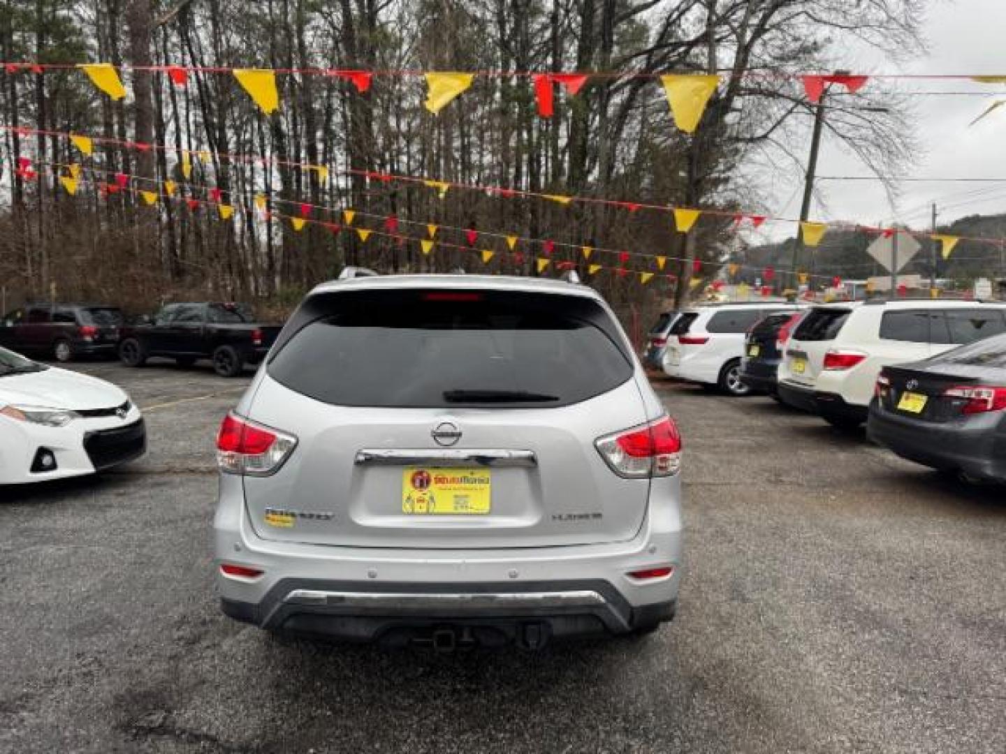 2013 Silver Nissan Pathfinder Platinum 2WD (5N1AR2MN5DC) with an 3.5L V6 DOHC 24V engine, Continuously Variable Transmission transmission, located at 1806 Veterans Memorial Hwy SW, Austell, GA, 30168, (770) 944-9558, 33.817959, -84.606987 - Photo#4