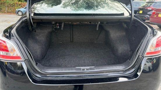 2014 Black Nissan Altima 2.5 (1N4AL3AP2EC) with an 2.5L L4 DOHC 16V engine, Continuously Variabl transmission, located at 1806 Veterans Memorial Hwy SW, Austell, GA, 30168, (770) 944-9558, 33.817959, -84.606987 - Photo#6