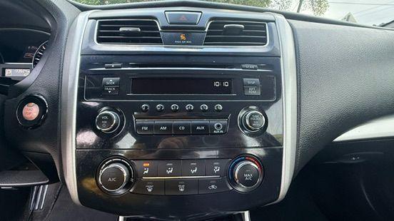 2014 Black Nissan Altima 2.5 (1N4AL3AP2EC) with an 2.5L L4 DOHC 16V engine, Continuously Variabl transmission, located at 1806 Veterans Memorial Hwy SW, Austell, GA, 30168, (770) 944-9558, 33.817959, -84.606987 - Photo#12