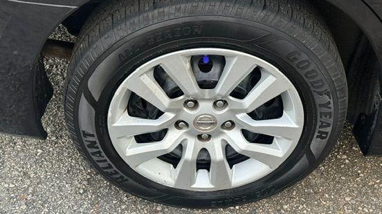 2014 Black Nissan Altima 2.5 (1N4AL3AP2EC) with an 2.5L L4 DOHC 16V engine, Continuously Variabl transmission, located at 1806 Veterans Memorial Hwy SW, Austell, GA, 30168, (770) 944-9558, 33.817959, -84.606987 - Photo#17