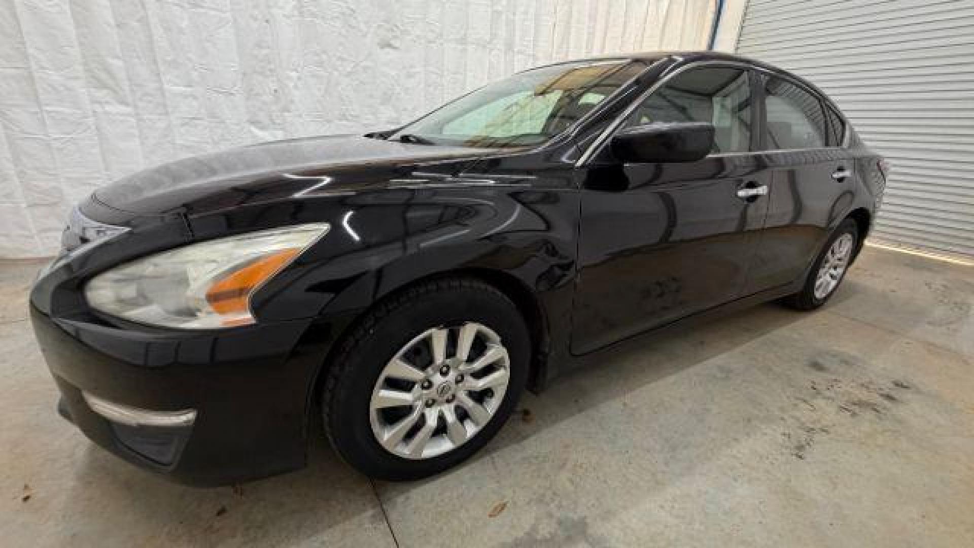 2014 Black Nissan Altima 2.5 (1N4AL3AP2EC) with an 2.5L L4 DOHC 16V engine, Continuously Variabl transmission, located at 1806 Veterans Memorial Hwy SW, Austell, GA, 30168, (770) 944-9558, 33.817959, -84.606987 - Photo#1