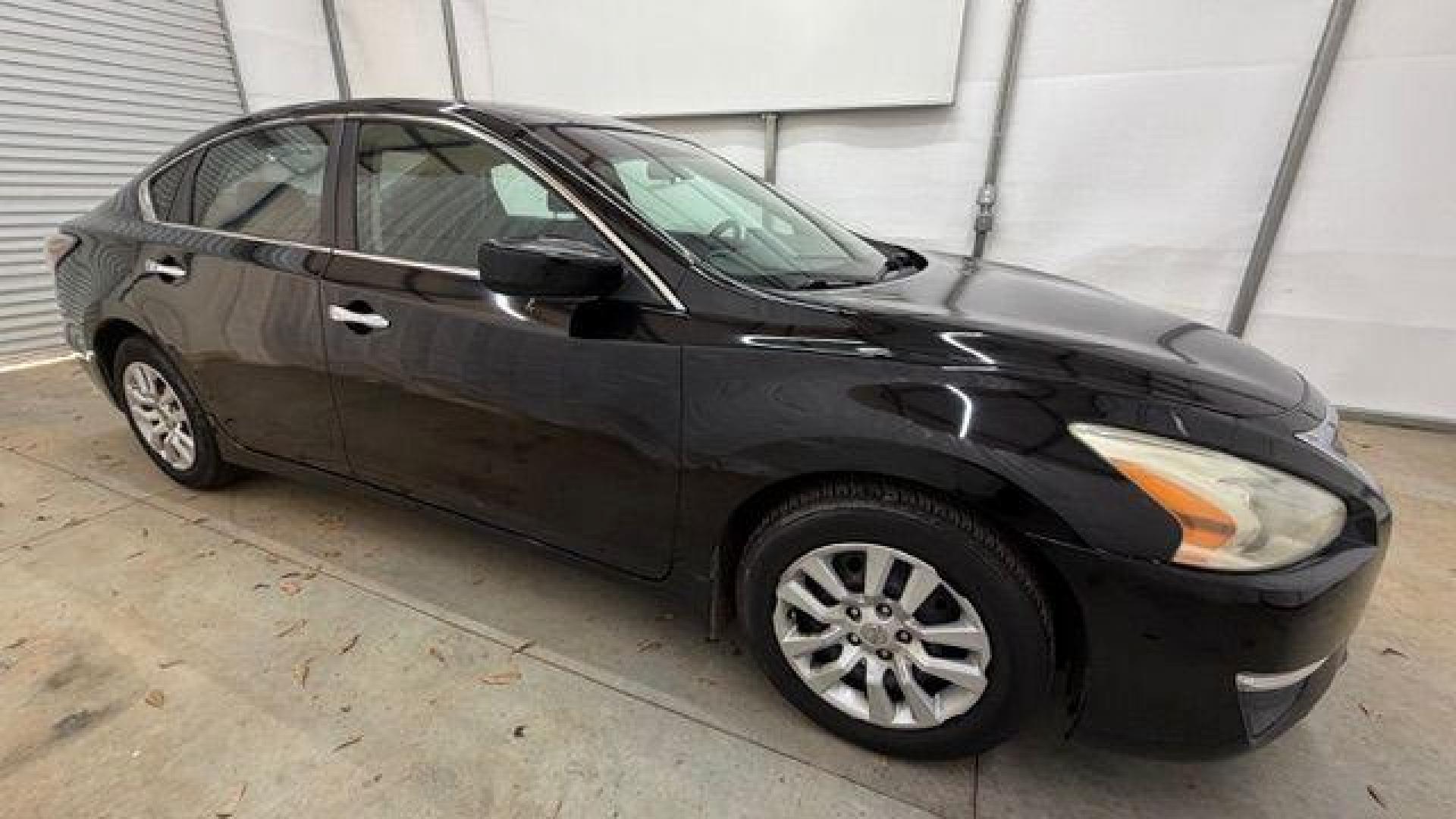 2014 Black Nissan Altima 2.5 (1N4AL3AP2EC) with an 2.5L L4 DOHC 16V engine, Continuously Variabl transmission, located at 1806 Veterans Memorial Hwy SW, Austell, GA, 30168, (770) 944-9558, 33.817959, -84.606987 - Photo#7