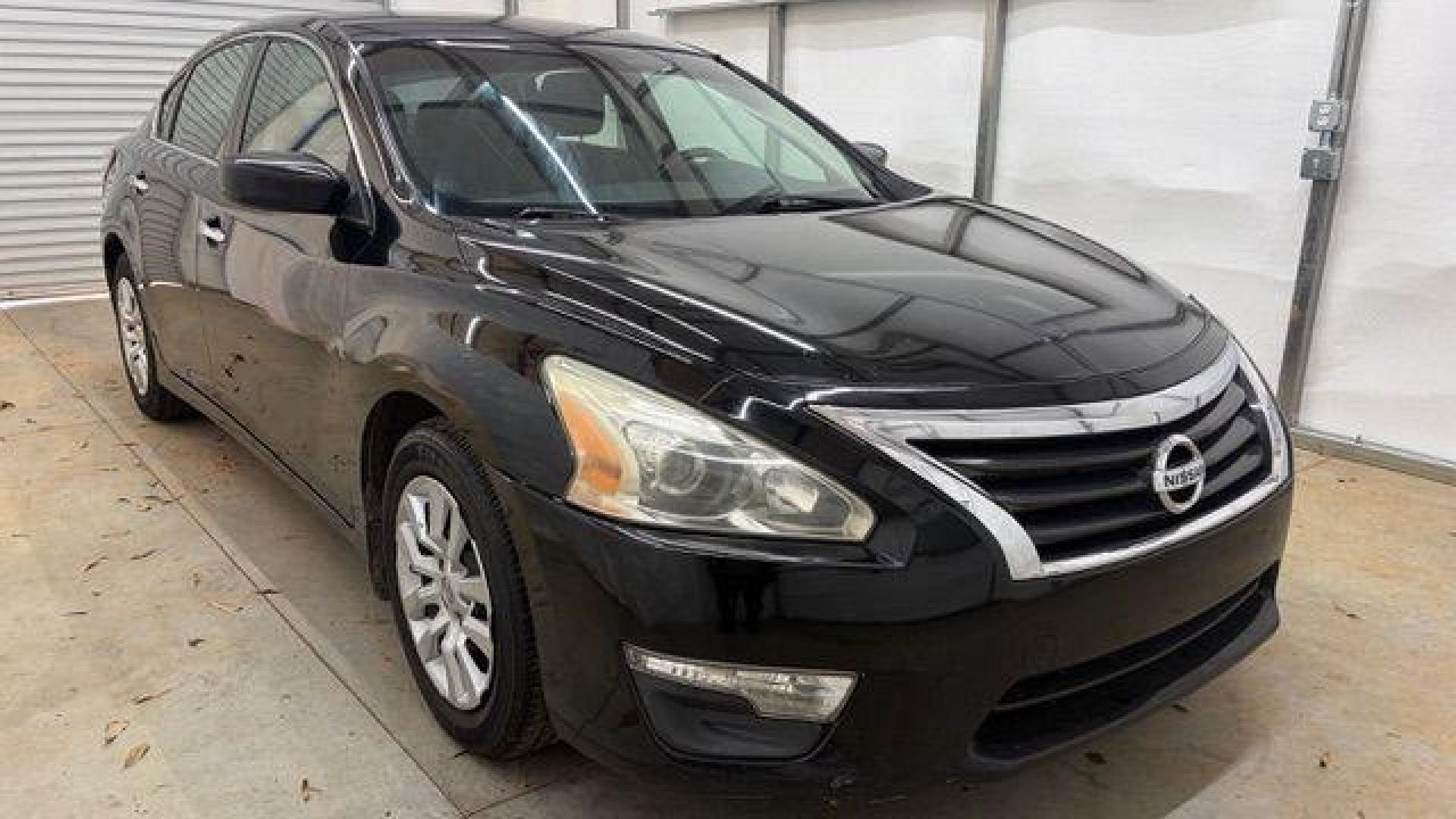 2014 Black Nissan Altima 2.5 (1N4AL3AP2EC) with an 2.5L L4 DOHC 16V engine, Continuously Variabl transmission, located at 1806 Veterans Memorial Hwy SW, Austell, GA, 30168, (770) 944-9558, 33.817959, -84.606987 - Photo#8