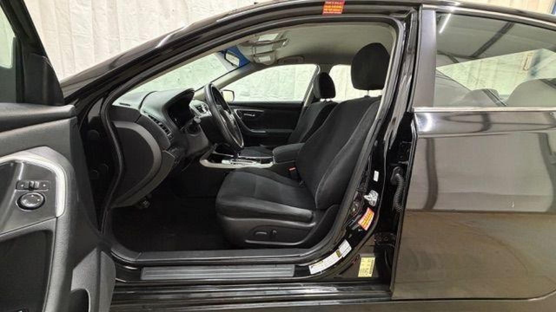 2014 Black Nissan Altima 2.5 (1N4AL3AP2EC) with an 2.5L L4 DOHC 16V engine, Continuously Variabl transmission, located at 1806 Veterans Memorial Hwy SW, Austell, GA, 30168, (770) 944-9558, 33.817959, -84.606987 - Photo#12