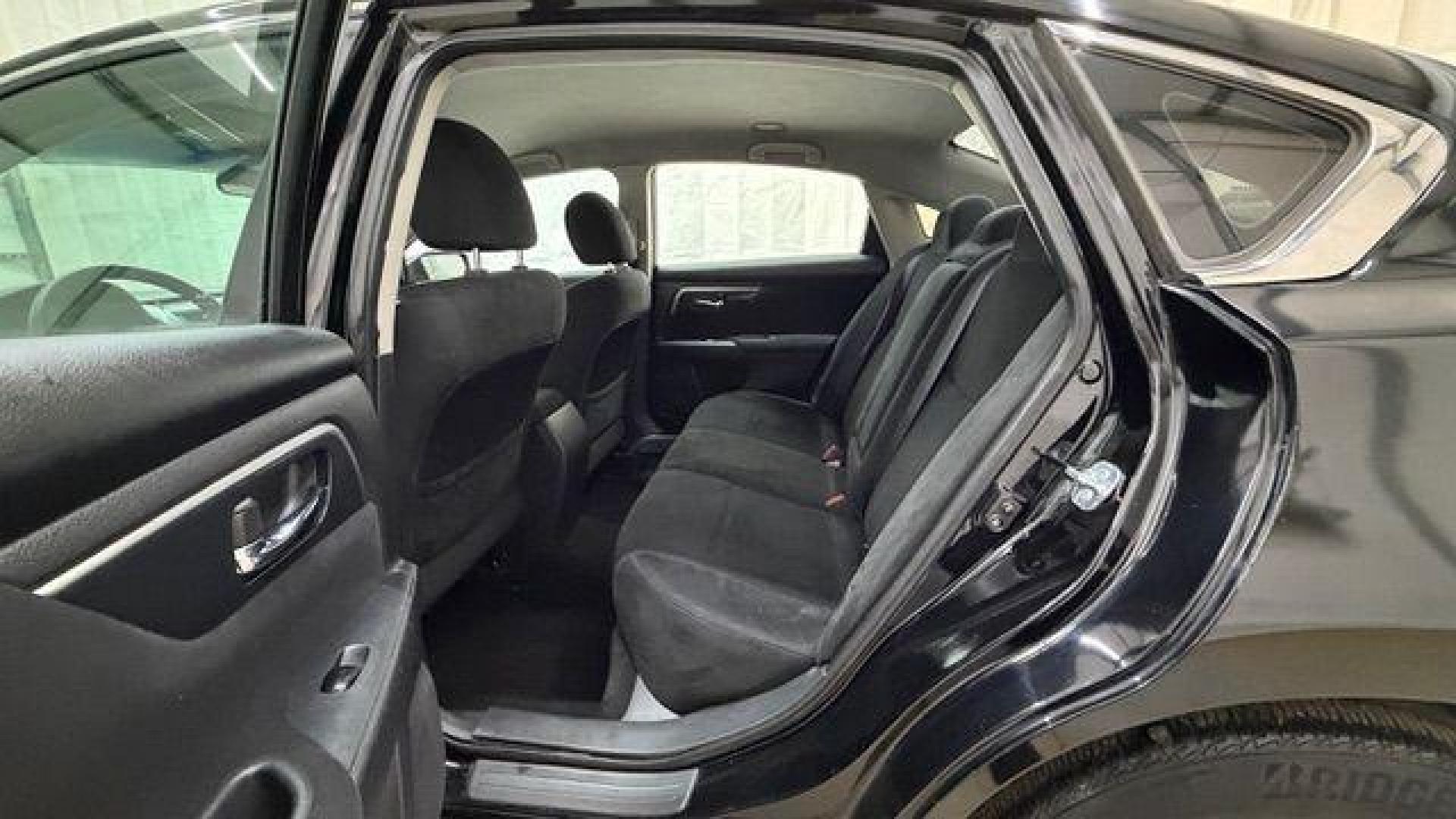 2014 Black Nissan Altima 2.5 (1N4AL3AP2EC) with an 2.5L L4 DOHC 16V engine, Continuously Variabl transmission, located at 1806 Veterans Memorial Hwy SW, Austell, GA, 30168, (770) 944-9558, 33.817959, -84.606987 - Photo#14