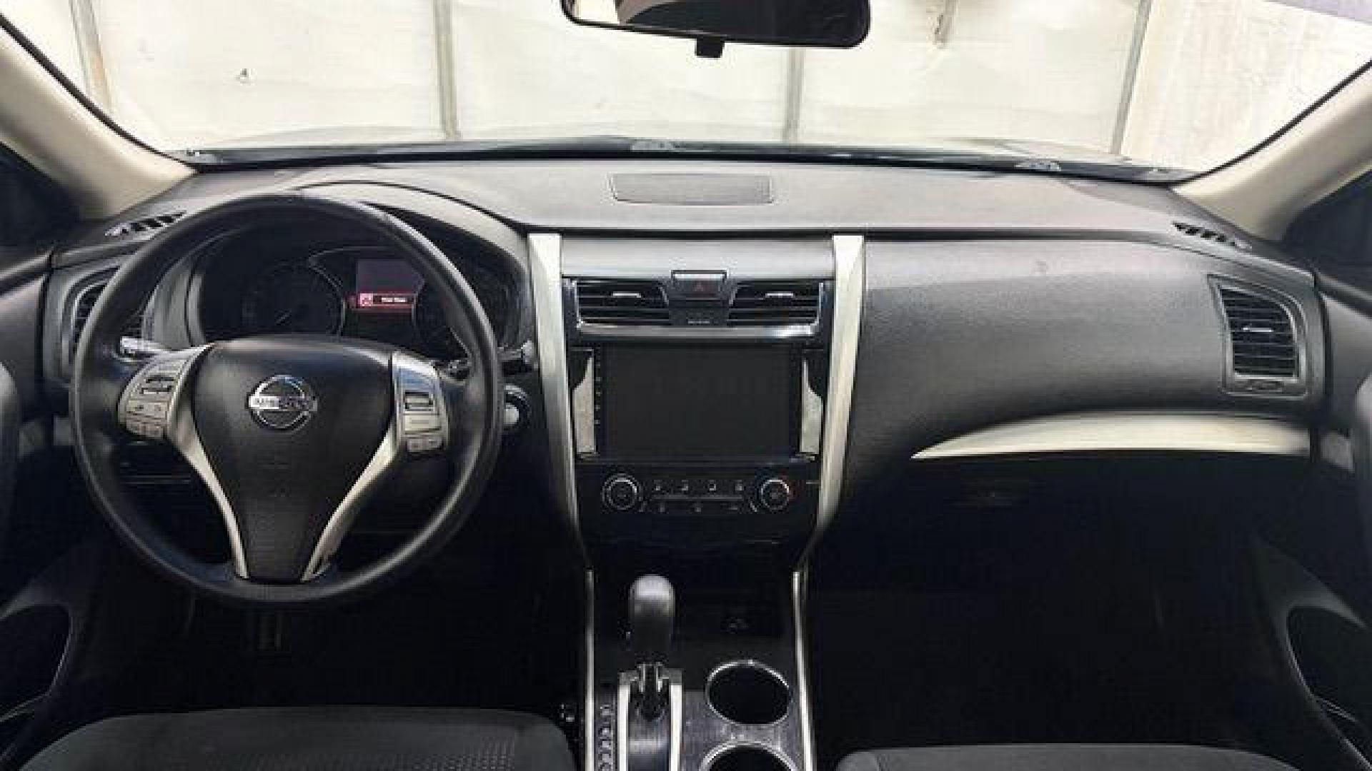 2014 Black Nissan Altima 2.5 (1N4AL3AP2EC) with an 2.5L L4 DOHC 16V engine, Continuously Variabl transmission, located at 1806 Veterans Memorial Hwy SW, Austell, GA, 30168, (770) 944-9558, 33.817959, -84.606987 - Photo#15