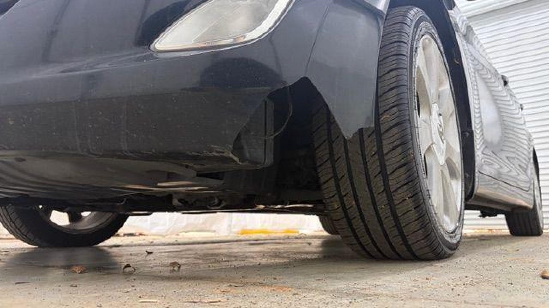 2013 Black Hyundai Elantra GLS A/T (KMHDH4AE3DU) with an 1.8L L4 DOHC 16V engine, 6-Speed Automatic transmission, located at 1806 Veterans Memorial Hwy SW, Austell, GA, 30168, (770) 944-9558, 33.817959, -84.606987 - Photo#19