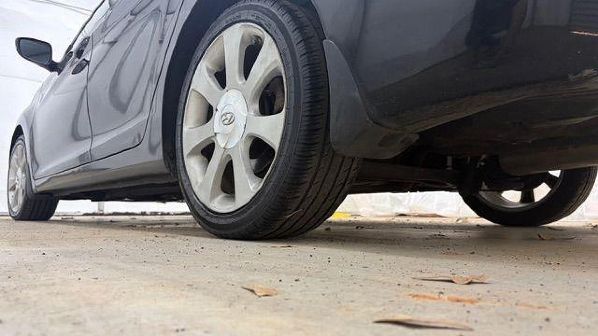 2013 Black Hyundai Elantra GLS A/T (KMHDH4AE3DU) with an 1.8L L4 DOHC 16V engine, 6-Speed Automatic transmission, located at 1806 Veterans Memorial Hwy SW, Austell, GA, 30168, (770) 944-9558, 33.817959, -84.606987 - Photo#20