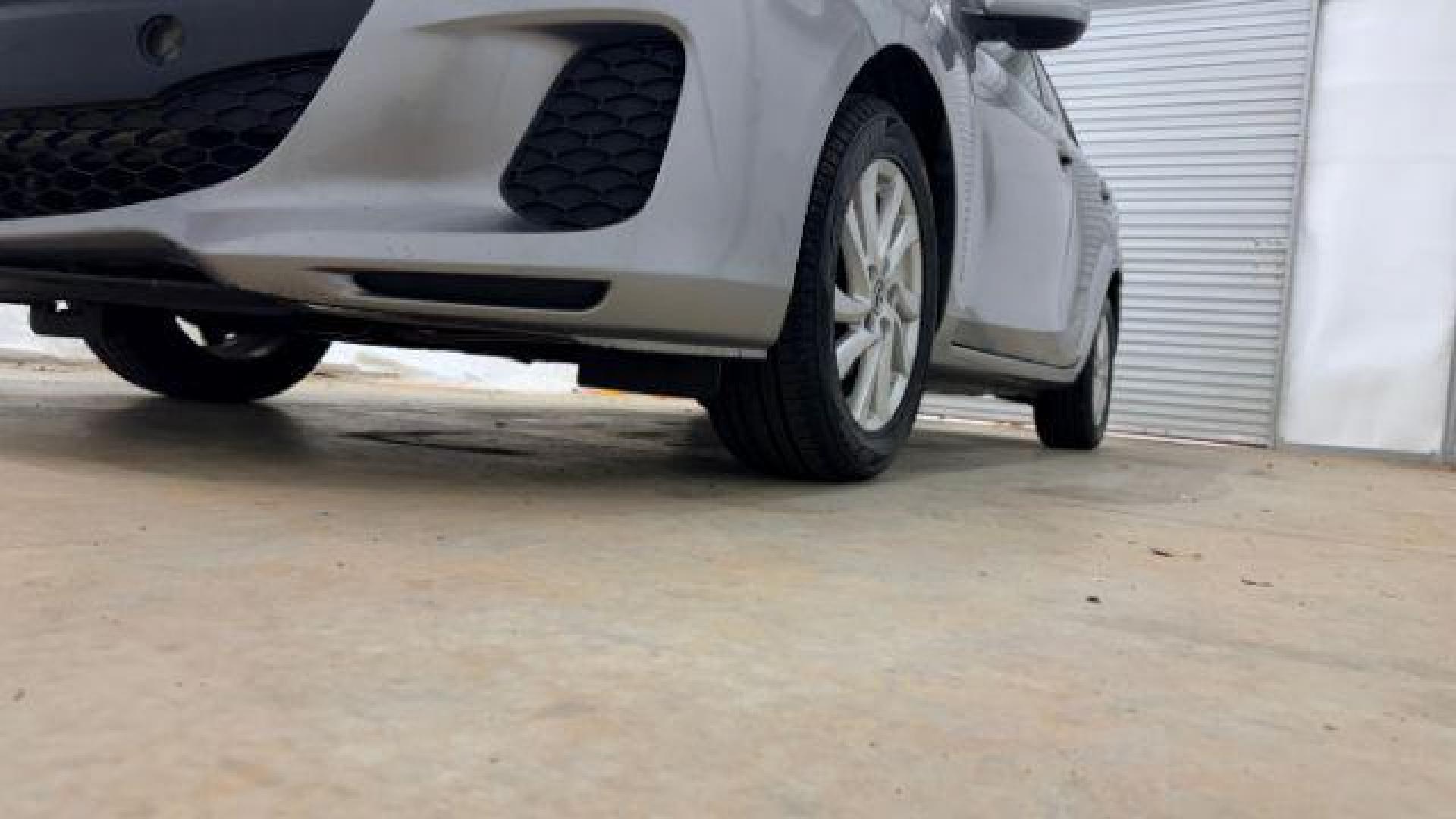 2013 Silver Mazda MAZDA3 i Touring AT 5-Door (JM1BL1L74D1) with an 2.0L L4 DOHC 16V engine, 5-Speed Automatic transmission, located at 1806 Veterans Memorial Hwy SW, Austell, GA, 30168, (770) 944-9558, 33.817959, -84.606987 - Photo#19