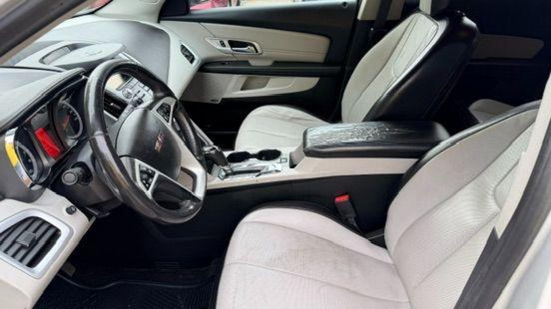 2016 Silver GMC Terrain SLT FWD (2GKALPEK4G6) with an 2.4L L4 DOHC 16V engine, 6-Speed Automatic transmission, located at 1806 Veterans Memorial Hwy SW, Austell, GA, 30168, (770) 944-9558, 33.817959, -84.606987 - Photo#10