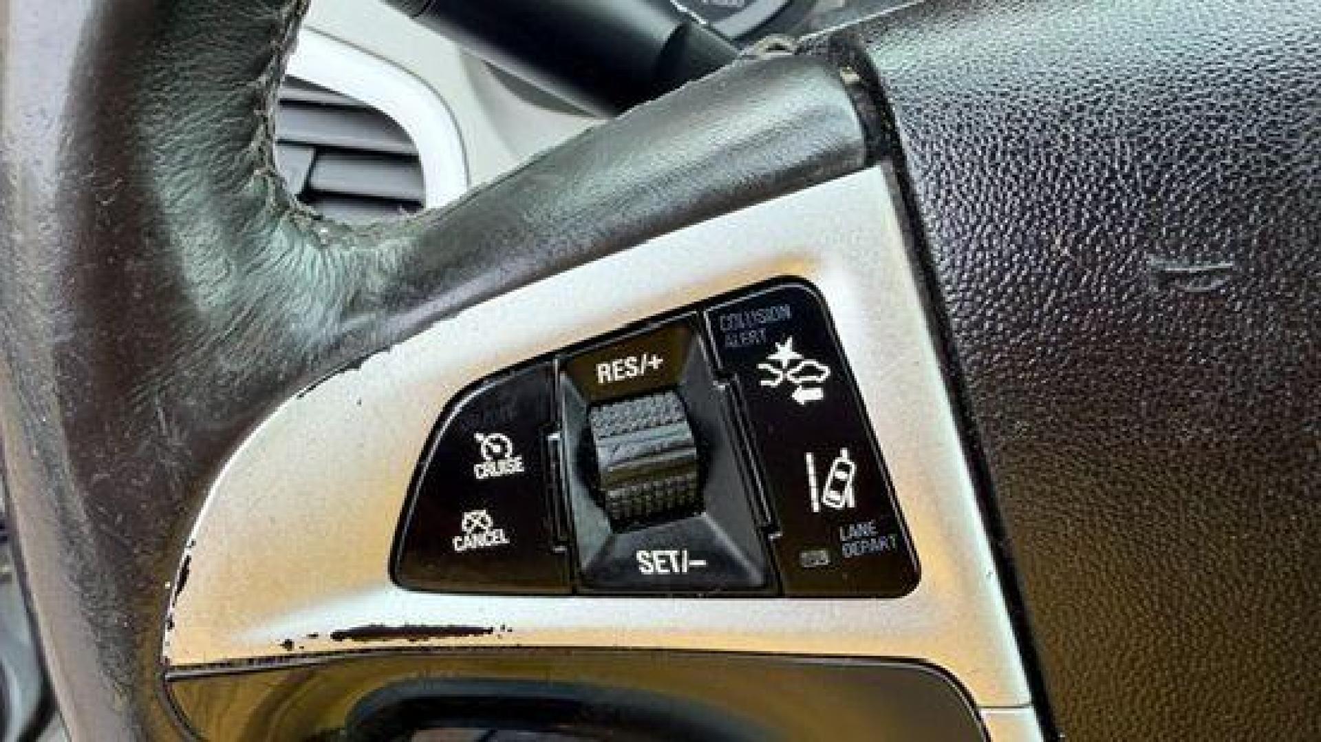 2016 Silver GMC Terrain SLT FWD (2GKALPEK4G6) with an 2.4L L4 DOHC 16V engine, 6-Speed Automatic transmission, located at 1806 Veterans Memorial Hwy SW, Austell, GA, 30168, (770) 944-9558, 33.817959, -84.606987 - Photo#11