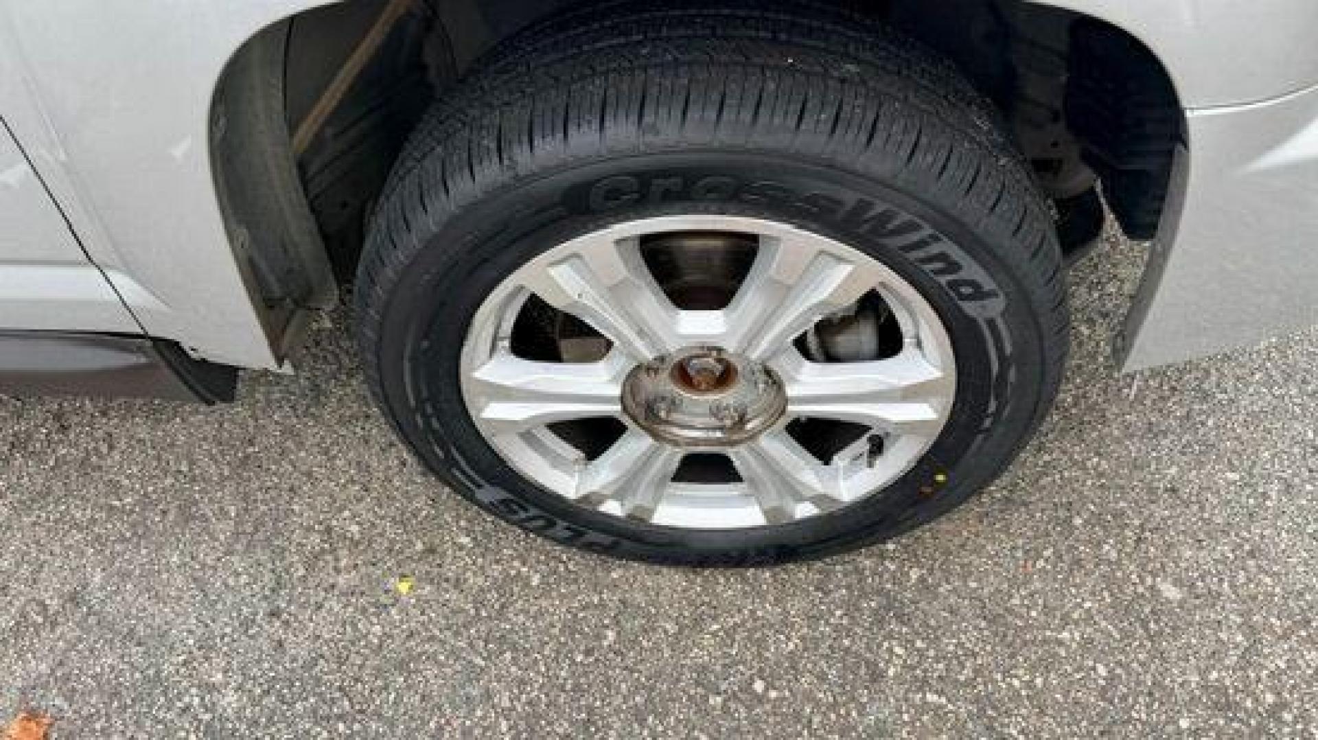 2016 Silver GMC Terrain SLT FWD (2GKALPEK4G6) with an 2.4L L4 DOHC 16V engine, 6-Speed Automatic transmission, located at 1806 Veterans Memorial Hwy SW, Austell, GA, 30168, (770) 944-9558, 33.817959, -84.606987 - Photo#15