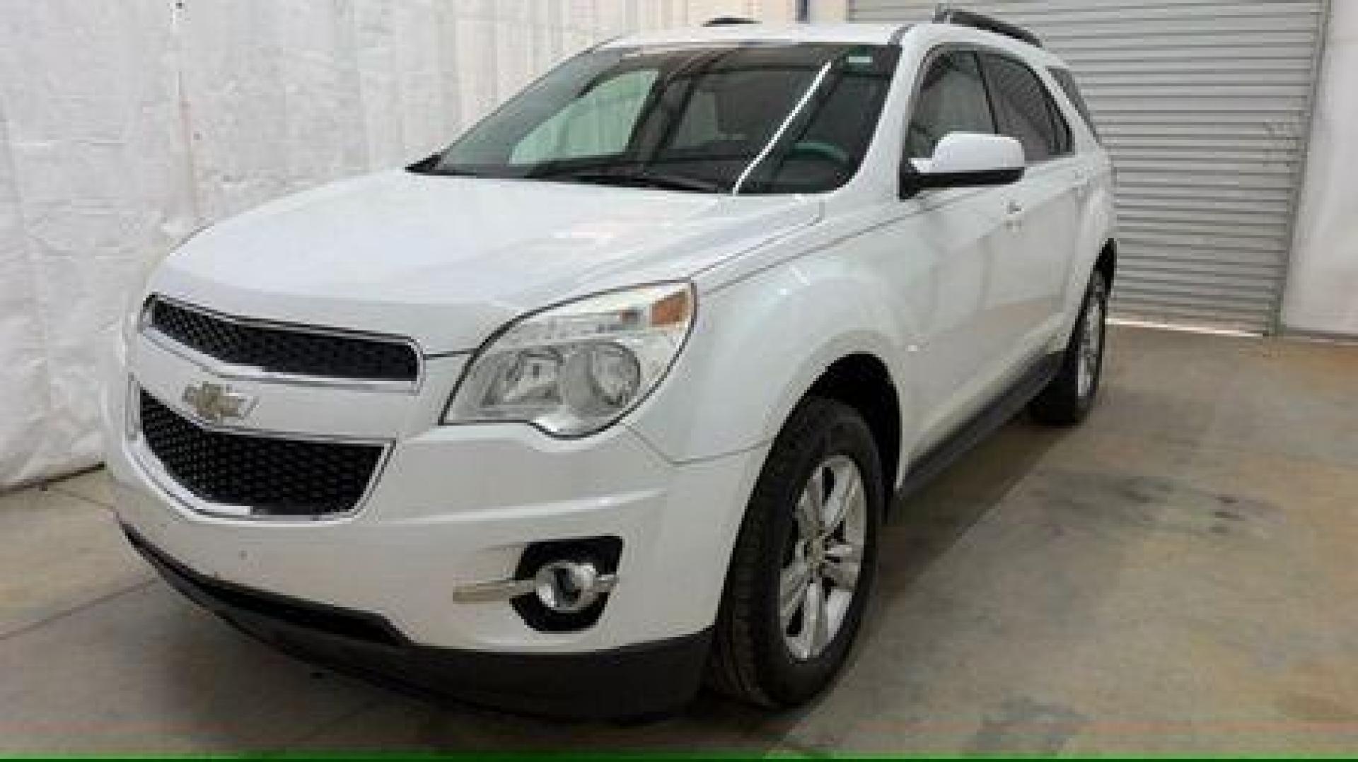 2014 White Chevrolet Equinox 2LT 2WD (2GNALCEKXE6) with an 2.4L L4 DOHC 16V FFV engine, 6-Speed Automatic transmission, located at 1806 Veterans Memorial Hwy SW, Austell, GA, 30168, (770) 944-9558, 33.817959, -84.606987 - Photo#0