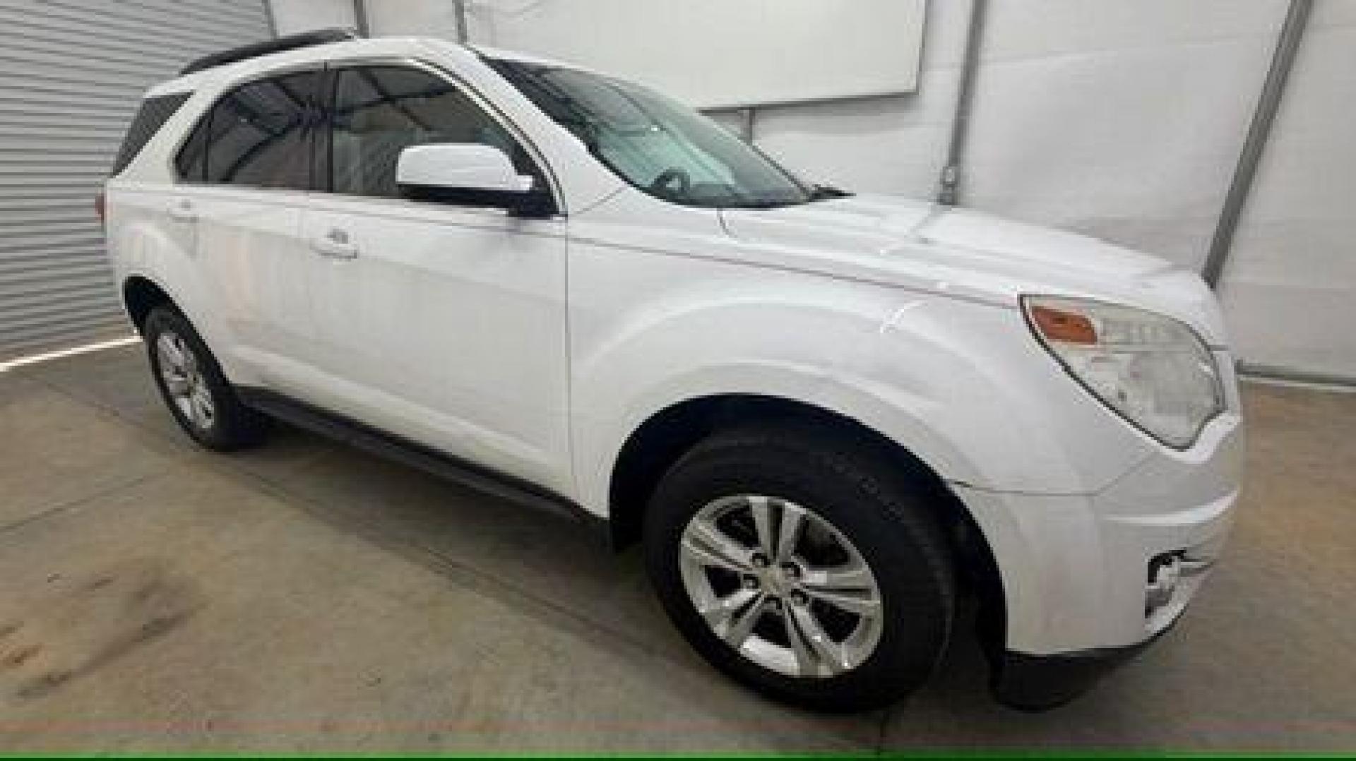 2014 White Chevrolet Equinox 2LT 2WD (2GNALCEKXE6) with an 2.4L L4 DOHC 16V FFV engine, 6-Speed Automatic transmission, located at 1806 Veterans Memorial Hwy SW, Austell, GA, 30168, (770) 944-9558, 33.817959, -84.606987 - Photo#7