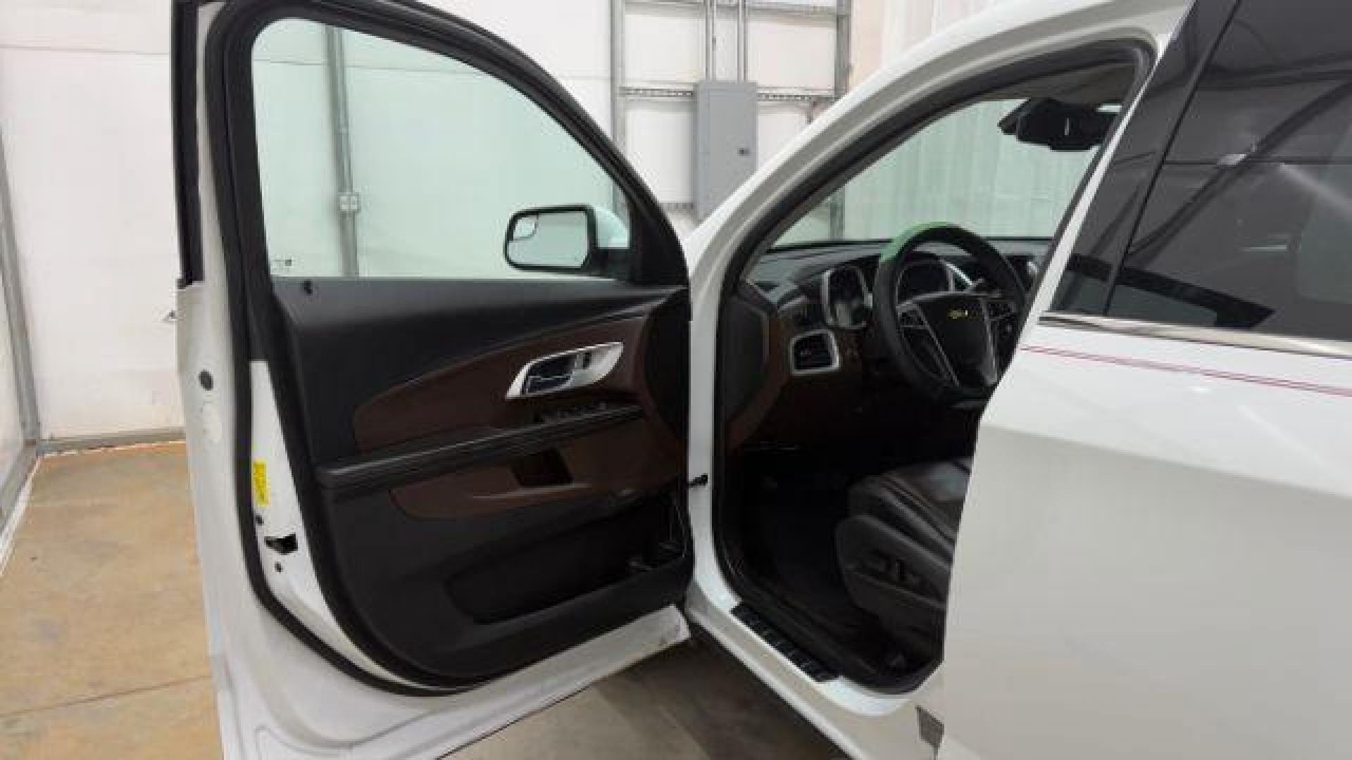 2014 White Chevrolet Equinox 2LT 2WD (2GNALCEKXE6) with an 2.4L L4 DOHC 16V FFV engine, 6-Speed Automatic transmission, located at 1806 Veterans Memorial Hwy SW, Austell, GA, 30168, (770) 944-9558, 33.817959, -84.606987 - Photo#10