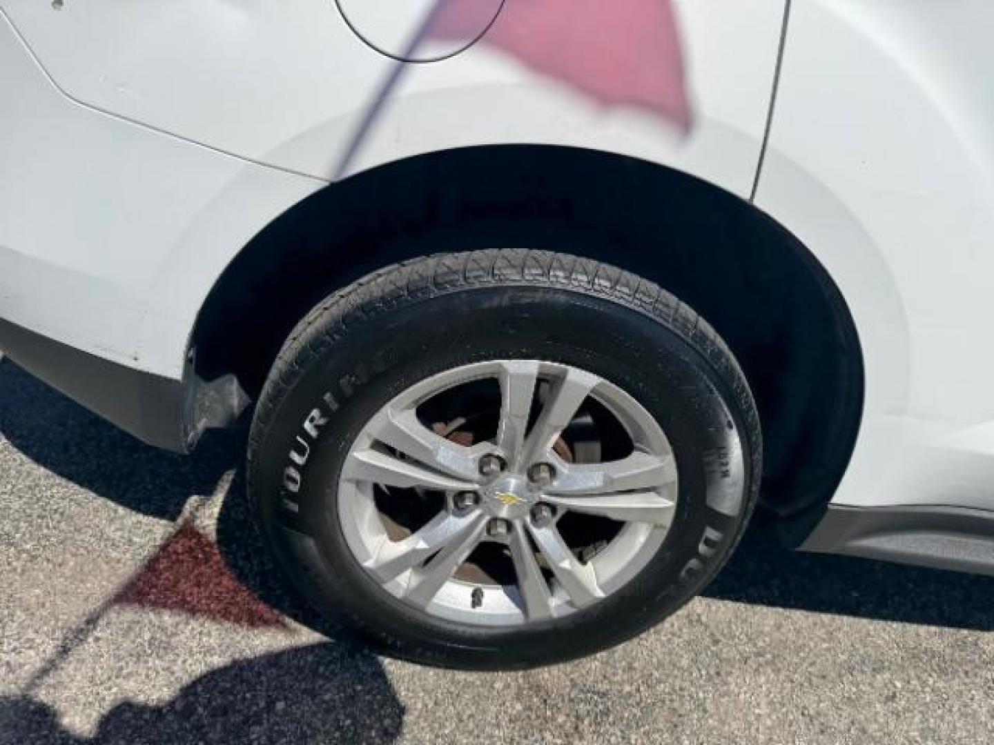 2014 White Chevrolet Equinox 2LT 2WD (2GNALCEKXE6) with an 2.4L L4 DOHC 16V FFV engine, 6-Speed Automatic transmission, located at 1806 Veterans Memorial Hwy SW, Austell, GA, 30168, (770) 944-9558, 33.817959, -84.606987 - Photo#12