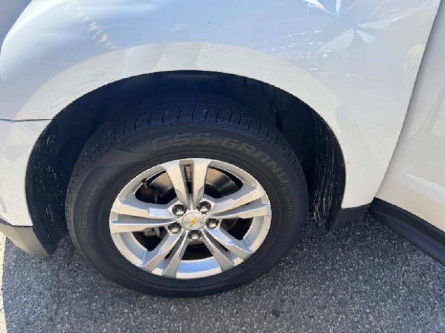 2014 White Chevrolet Equinox 2LT 2WD (2GNALCEKXE6) with an 2.4L L4 DOHC 16V FFV engine, 6-Speed Automatic transmission, located at 1806 Veterans Memorial Hwy SW, Austell, GA, 30168, (770) 944-9558, 33.817959, -84.606987 - Photo#14