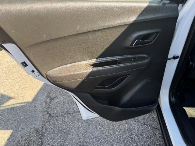 2017 White Chevrolet Trax LS FWD (KL7CJKSB8HB) with an 1.4L L4 DOHC 16V engine, 6-Speed Automatic transmission, located at 1806 Veterans Memorial Hwy SW, Austell, GA, 30168, (770) 944-9558, 33.817959, -84.606987 - Photo#10