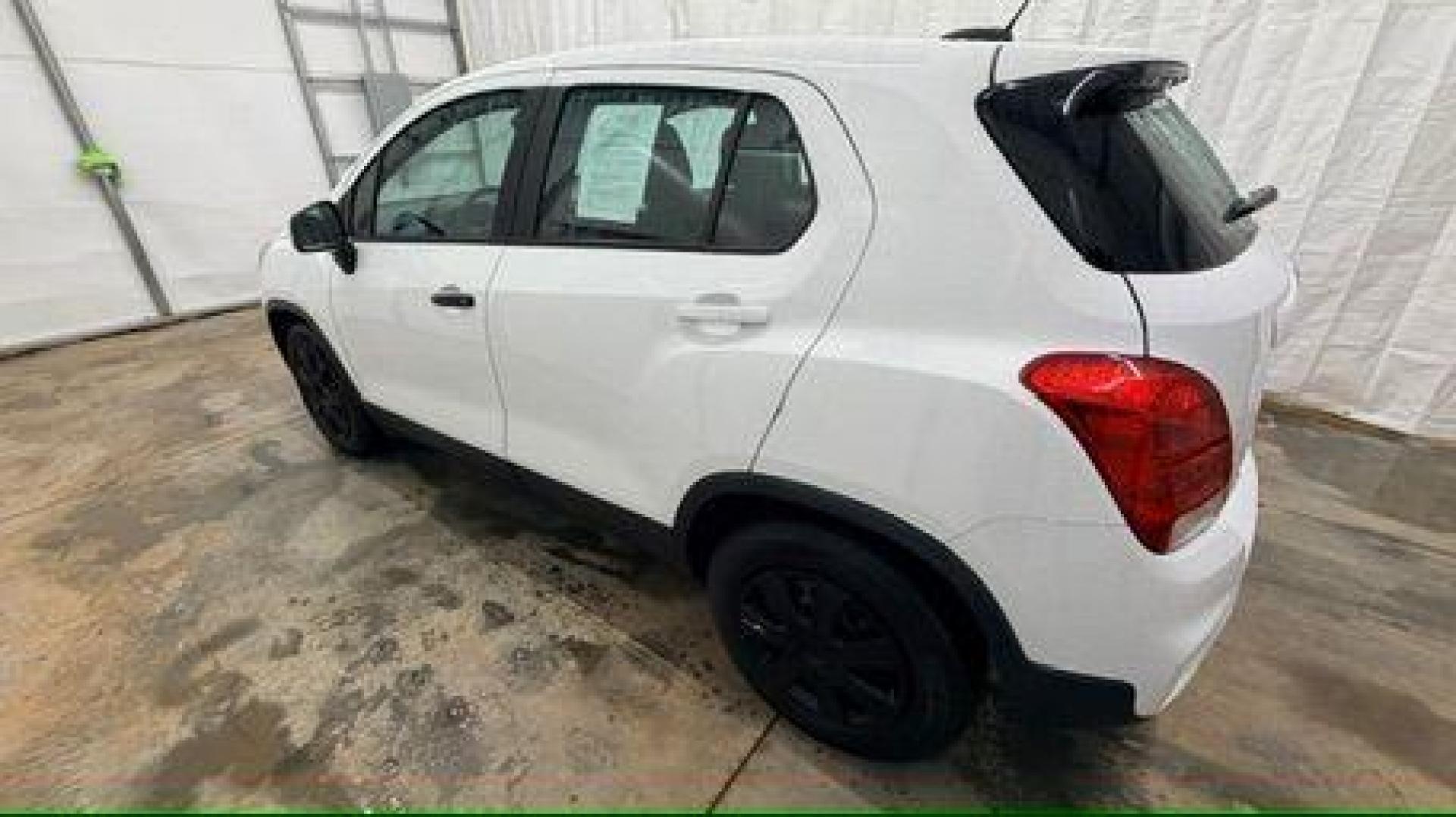 2017 White Chevrolet Trax LS FWD (KL7CJKSB8HB) with an 1.4L L4 DOHC 16V engine, 6-Speed Automatic transmission, located at 1806 Veterans Memorial Hwy SW, Austell, GA, 30168, (770) 944-9558, 33.817959, -84.606987 - Photo#2