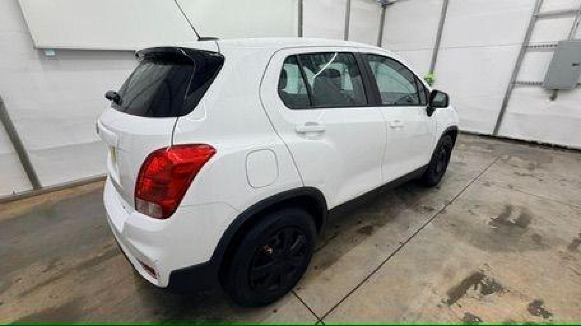 2017 White Chevrolet Trax LS FWD (KL7CJKSB8HB) with an 1.4L L4 DOHC 16V engine, 6-Speed Automatic transmission, located at 1806 Veterans Memorial Hwy SW, Austell, GA, 30168, (770) 944-9558, 33.817959, -84.606987 - Photo#6