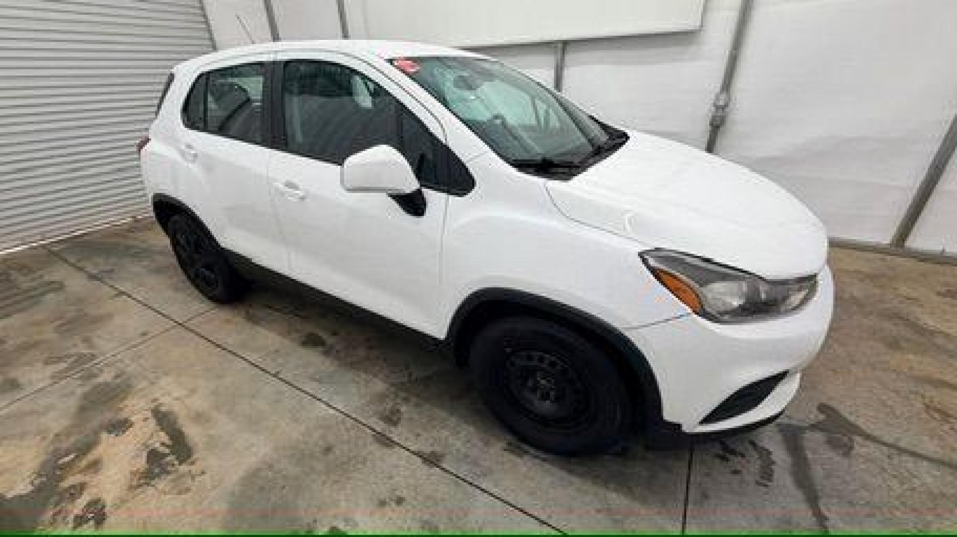 2017 White Chevrolet Trax LS FWD (KL7CJKSB8HB) with an 1.4L L4 DOHC 16V engine, 6-Speed Automatic transmission, located at 1806 Veterans Memorial Hwy SW, Austell, GA, 30168, (770) 944-9558, 33.817959, -84.606987 - Photo#7