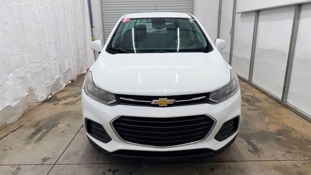 2017 White Chevrolet Trax LS FWD (KL7CJKSB8HB) with an 1.4L L4 DOHC 16V engine, 6-Speed Automatic transmission, located at 1806 Veterans Memorial Hwy SW, Austell, GA, 30168, (770) 944-9558, 33.817959, -84.606987 - Photo#9