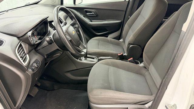 2017 White Chevrolet Trax LS FWD (KL7CJKSB8HB) with an 1.4L L4 DOHC 16V engine, 6-Speed Automatic transmission, located at 1806 Veterans Memorial Hwy SW, Austell, GA, 30168, (770) 944-9558, 33.817959, -84.606987 - Photo#12