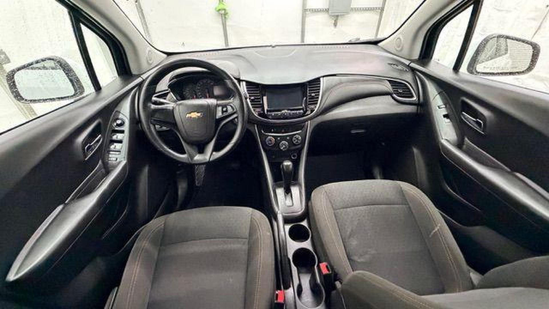 2017 White Chevrolet Trax LS FWD (KL7CJKSB8HB) with an 1.4L L4 DOHC 16V engine, 6-Speed Automatic transmission, located at 1806 Veterans Memorial Hwy SW, Austell, GA, 30168, (770) 944-9558, 33.817959, -84.606987 - Photo#15