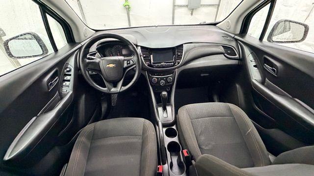 2017 White Chevrolet Trax LS FWD (KL7CJKSB8HB) with an 1.4L L4 DOHC 16V engine, 6-Speed Automatic transmission, located at 1806 Veterans Memorial Hwy SW, Austell, GA, 30168, (770) 944-9558, 33.817959, -84.606987 - Photo#15