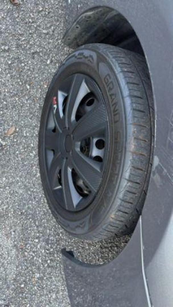 2017 Gray Nissan Sentra SV (3N1AB7AP1HL) with an 1.8L L4 SFI DOHC 16 engine, Continuously Variabl transmission, located at 1806 Veterans Memorial Hwy SW, Austell, GA, 30168, (770) 944-9558, 33.817959, -84.606987 - Photo#15