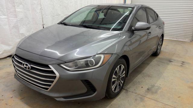 2018 Gray Hyundai Elantra SE 6AT (5NPD74LF8JH) with an 2.0 engine, 6-Speed Automatic transmission, located at 1806 Veterans Memorial Hwy SW, Austell, GA, 30168, (770) 944-9558, 33.817959, -84.606987 - Photo#0