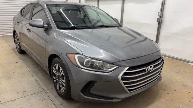 2018 Gray Hyundai Elantra SE 6AT (5NPD74LF8JH) with an 2.0 engine, 6-Speed Automatic transmission, located at 1806 Veterans Memorial Hwy SW, Austell, GA, 30168, (770) 944-9558, 33.817959, -84.606987 - Photo#8