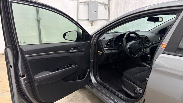 2018 Gray Hyundai Elantra SE 6AT (5NPD74LF8JH) with an 2.0 engine, 6-Speed Automatic transmission, located at 1806 Veterans Memorial Hwy SW, Austell, GA, 30168, (770) 944-9558, 33.817959, -84.606987 - Photo#10