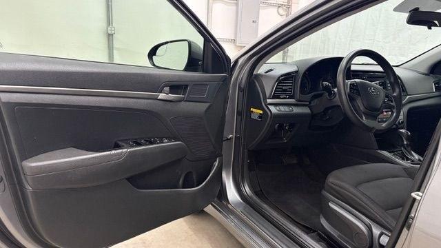 2018 Gray Hyundai Elantra SE 6AT (5NPD74LF8JH) with an 2.0 engine, 6-Speed Automatic transmission, located at 1806 Veterans Memorial Hwy SW, Austell, GA, 30168, (770) 944-9558, 33.817959, -84.606987 - Why Choose Automania? At Automania, we make car buying easy and stress-free, with over 20 years serving Austell, GA and the surrounding communities. WE FINANCE GOOD AND NOT SO GOOD CREDIT, we work with all credit types, and every vehicle comes with a free vehicle history report so you know its backg- Photo#10